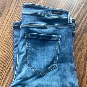 Classic Blue Liverpool Los Angeles size 10/30 skinny jeans.